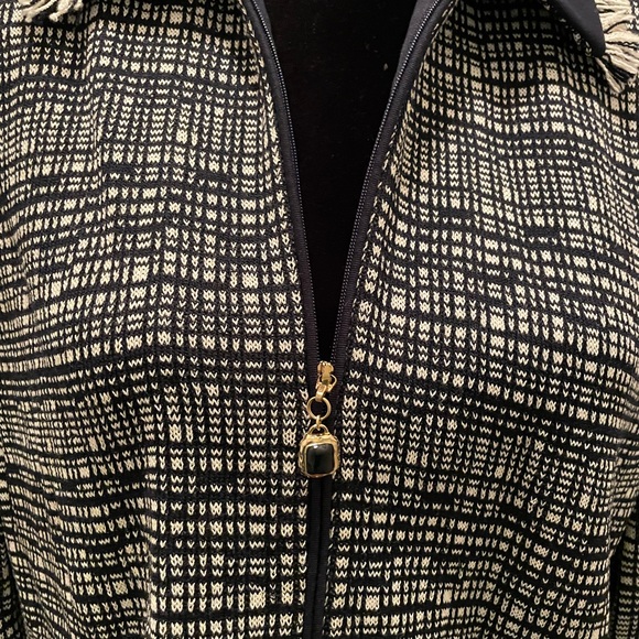 St. John Collection - Picture 9 of 9